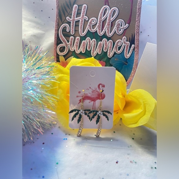 Large Palm tree dangle and drop earrings on gold hooks/tropical/ - Picture 8 of 11